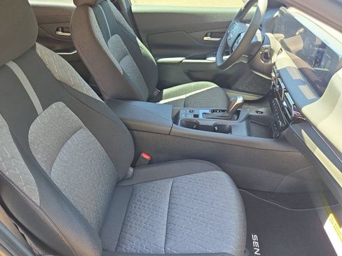 New 2026 Nissan Sentra SV w/ SV Convenience Package FWD image 16