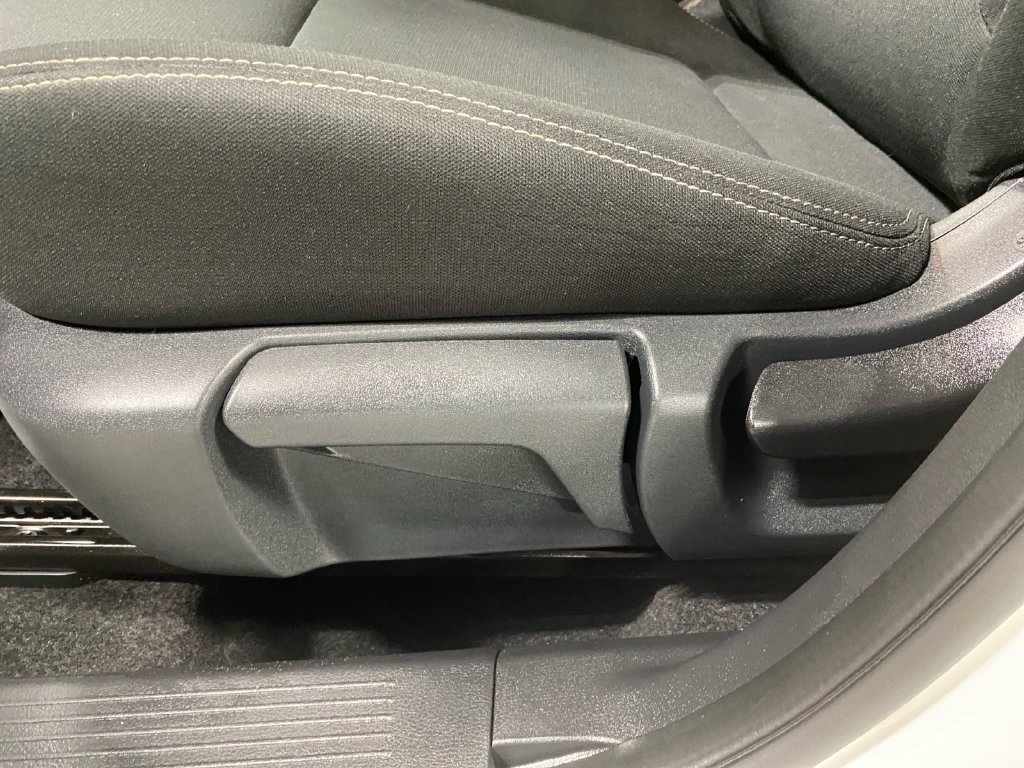 Used 2023 Nissan Rogue S AWD/4WD image 19