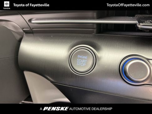 Used 2025 Hyundai Kona SEL image 30