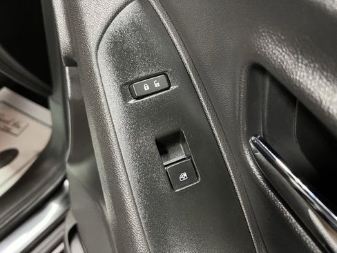 Used 2020 Chevrolet Trax LT w/ LT Convenience Package image 26