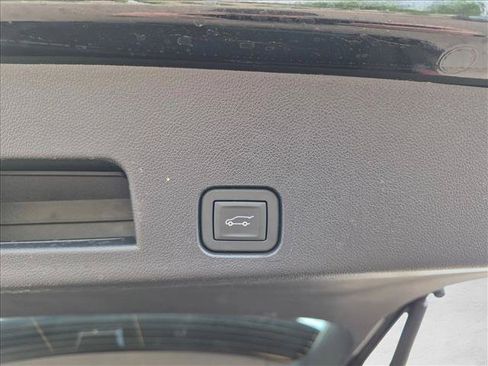 Used 2026 GMC Acadia Denali w/ Super Cruise Package FWD image 7