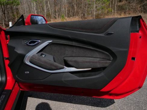 Used 2022 Chevrolet Camaro ZL1 image 40