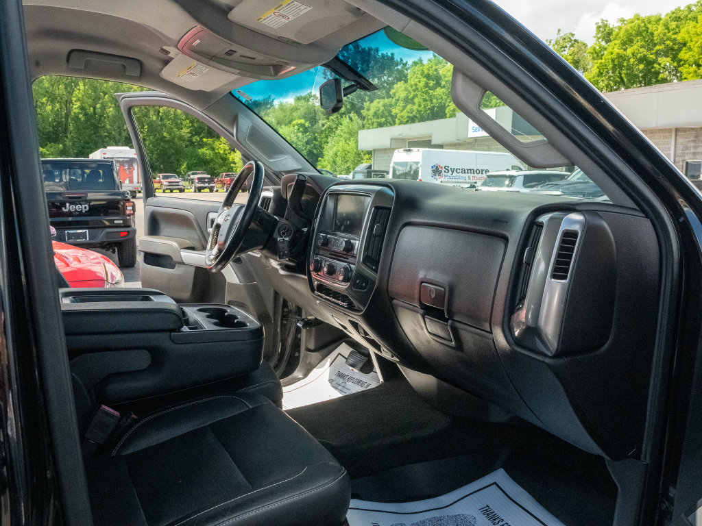 Used 2016 Chevrolet Silverado 2500 LT w/ Midnight Edition AWD/4WD image 17
