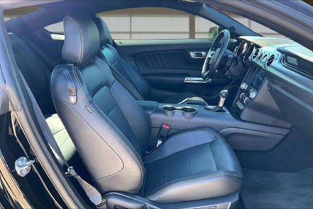 Used 2021 Ford Mustang GT Premium w/ GT Performance Package RWD image 7