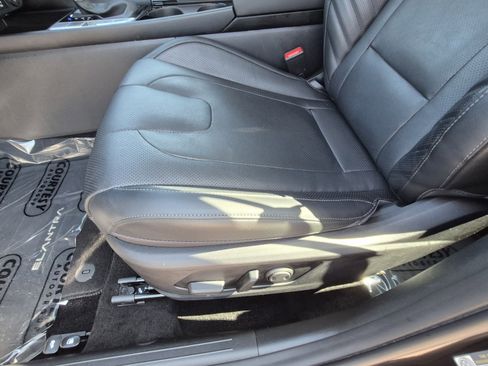 Certified 2023 Hyundai Elantra Limited FWD image 19