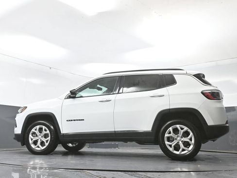 Used 2024 Jeep Compass Latitude AWD/4WD image 54