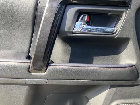 Used 2024 Toyota 4Runner TRD Off-Road Premium image 28