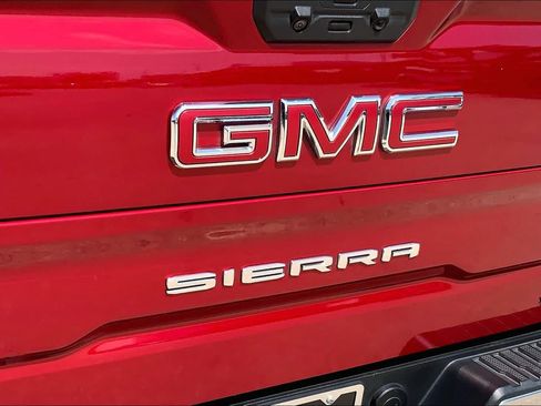 Used 2022 GMC Sierra 1500 SLT w/ SLT Premium Plus Package AWD/4WD image 30