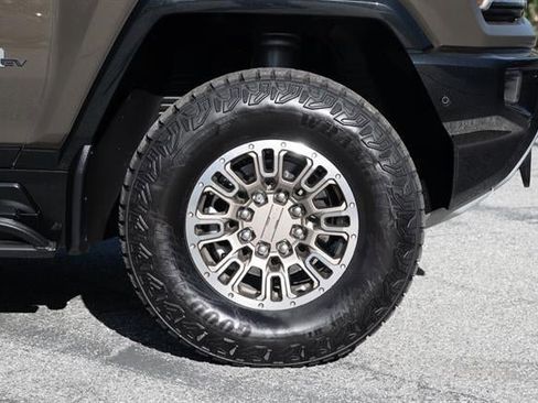 Used 2024 GMC Hummer EV 2X w/ Extreme Off-Road Package image 25