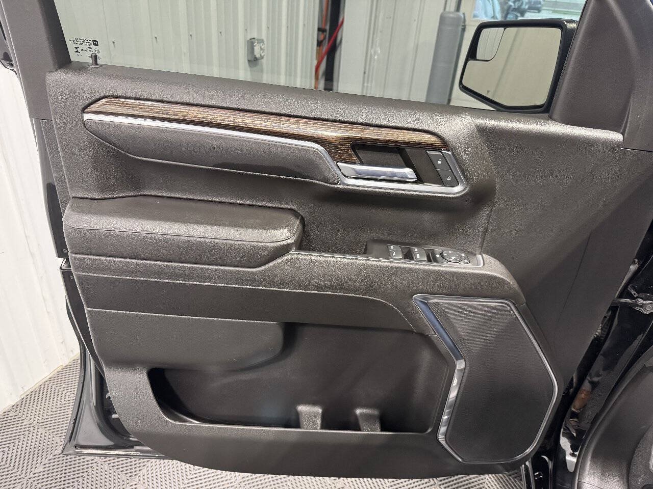 Used 2023 GMC Sierra 1500 Elevation AWD/4WD image 4