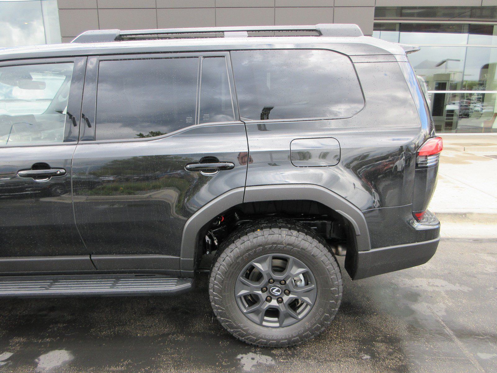 Used 2026 Lexus GX 550 AWD/4WD image 4