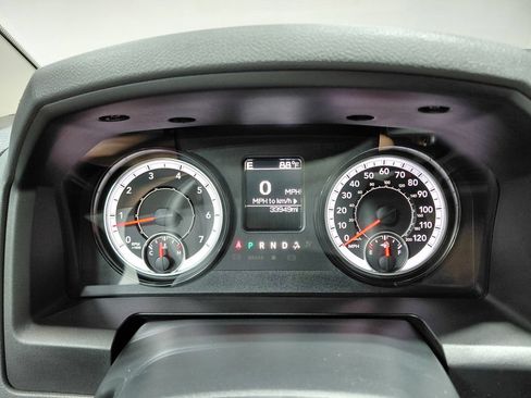 Certified 2018 RAM 1500 Express w/ Express Value Package AWD/4WD image 27