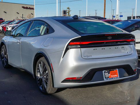 New 2026 Toyota Prius XLE image 6