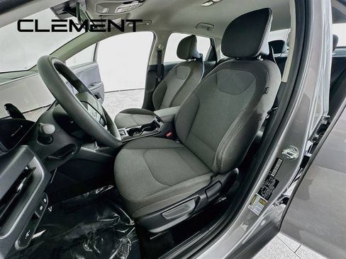 Used 2025 Kia K4 FWD image 28