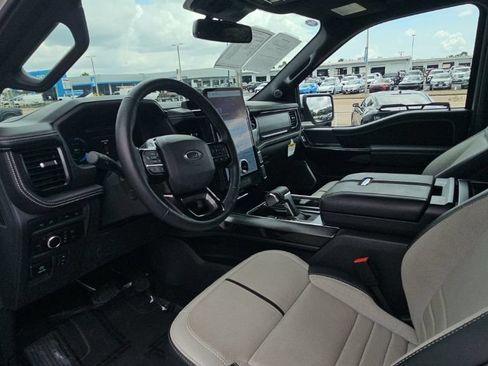 Used 2023 Ford F150 Lightning Platinum AWD/4WD image 12
