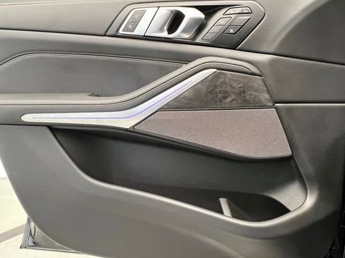 Certified 2024 BMW X7 xDrive40i w/ Premium Package image 22