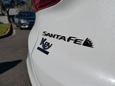 Used 2020 Hyundai Santa Fe Limited image 9