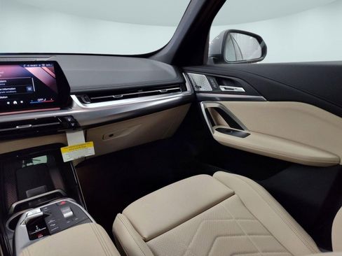 Used 2025 BMW X1 xDrive28i w/ Premium Package image 28