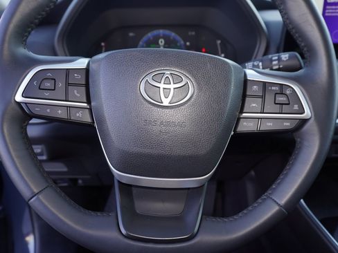 Certified 2025 Toyota Grand Highlander FWD image 20