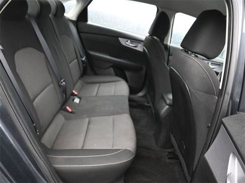 Used 2023 Kia Forte LXS image 6