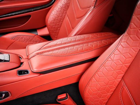 Used 2019 Aston Martin DBS Superleggera RWD image 30
