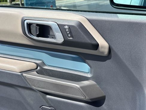 Used 2021 Ford Bronco Wildtrak image 16