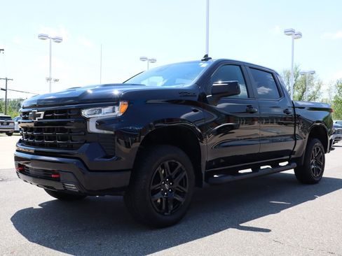 Used 2024 Chevrolet Silverado 1500 LT Trail Boss w/ Convenience Package II AWD/4WD image 9