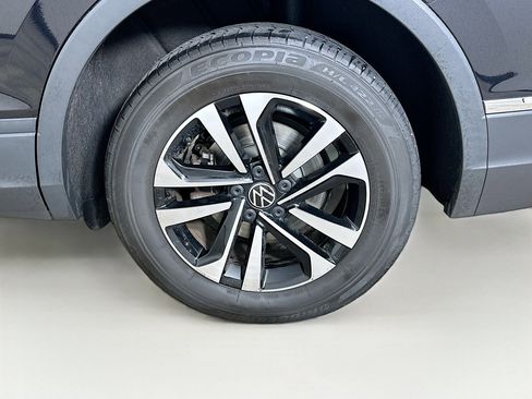 Used 2022 Volkswagen Tiguan S AWD/4WD image 11
