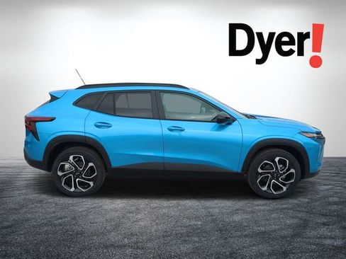 New 2026 Chevrolet Trax RS w/ Sunroof Package image 2