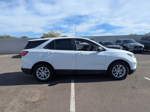 Used 2020 Chevrolet Equinox LS image 5