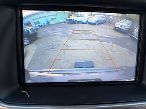 Used 2018 Chevrolet Suburban LT w/ LT Signature Package image 20