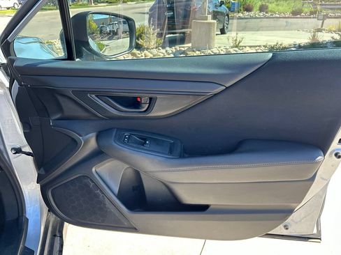 Used 2020 Subaru Outback AWD/4WD image 31