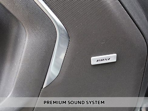 Used 2024 Chevrolet Tahoe LT image 3