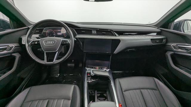 Used 2024 Audi Q8 e-tron Premium Plus w/ Premium Plus Package AWD/4WD image 26