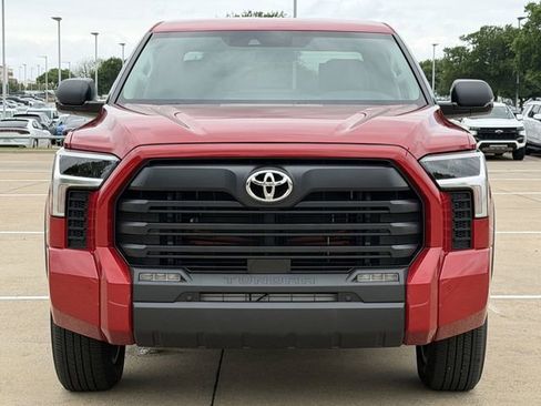 Used 2022 Toyota Tundra SR5 w/ SR5 Premium Package AWD/4WD image 7
