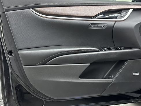 Used 2019 Cadillac XTS Luxury image 10