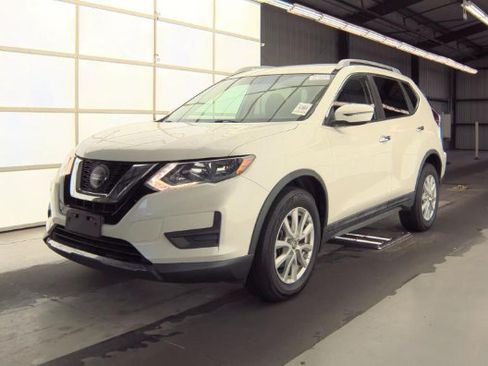 Used 2018 Nissan Rogue SV AWD/4WD image 1