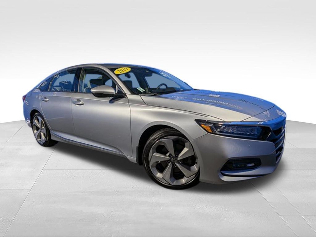 Certified 2019 Honda Accord Touring image 2