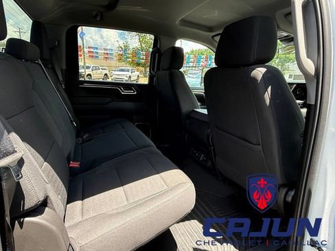 Used 2025 Chevrolet Silverado 2500 LT w/ Convenience Package AWD/4WD image 32