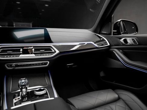 Used 2023 BMW X5 M50i w/ Executive Package image 41