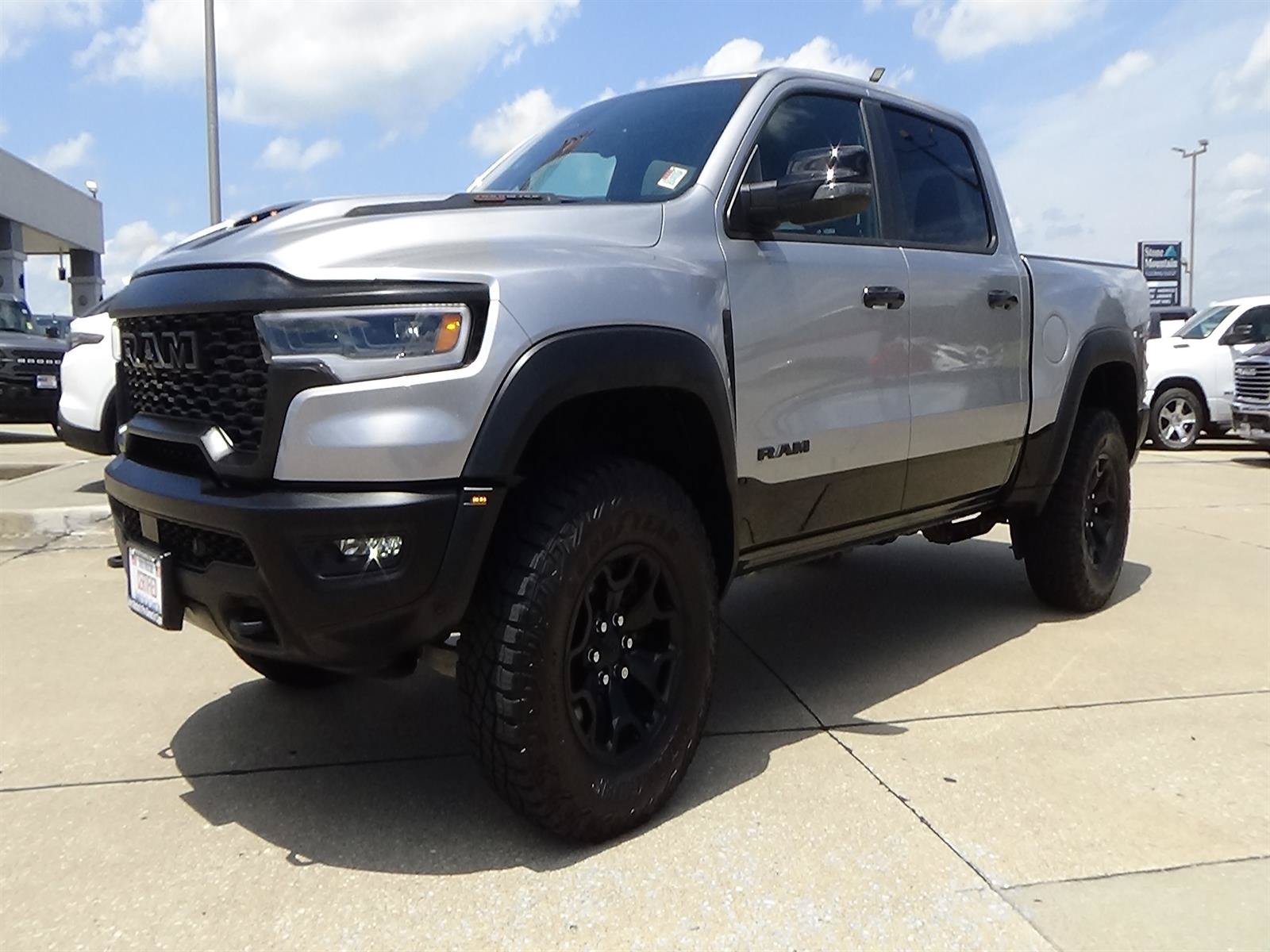 Used 2025 RAM 1500 RHO AWD/4WD image 2