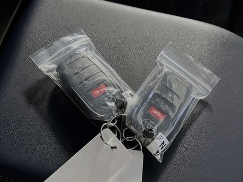 New 2026 Toyota 4Runner 4WD image 33