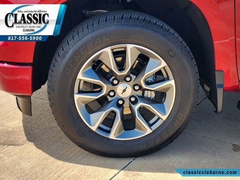 Used 2025 Chevrolet Silverado 1500 RST RWD image 13