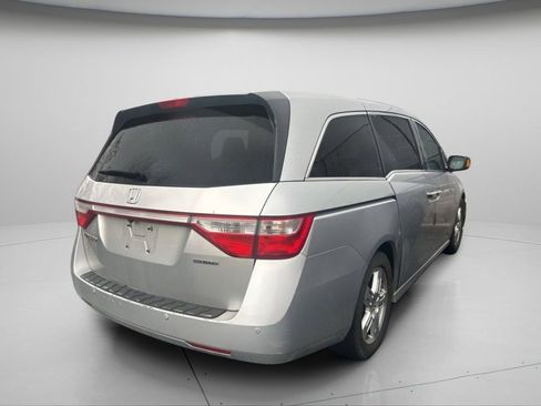 Used 2011 Honda Odyssey Touring image 3