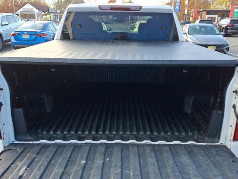 Used 2023 Chevrolet Silverado 1500 LT image 30