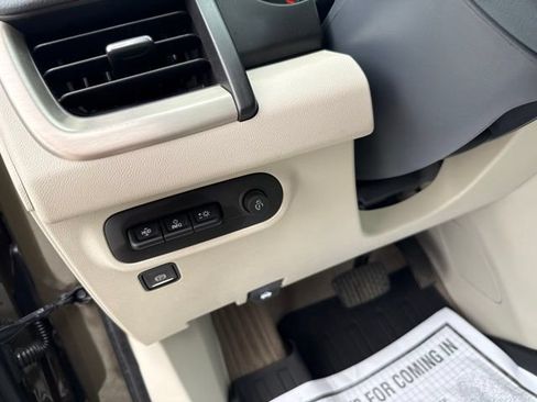 Used 2023 GMC Terrain Denali w/ Denali Premium Package AWD/4WD image 33