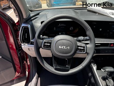 New 2025 Kia Sorento S image 14