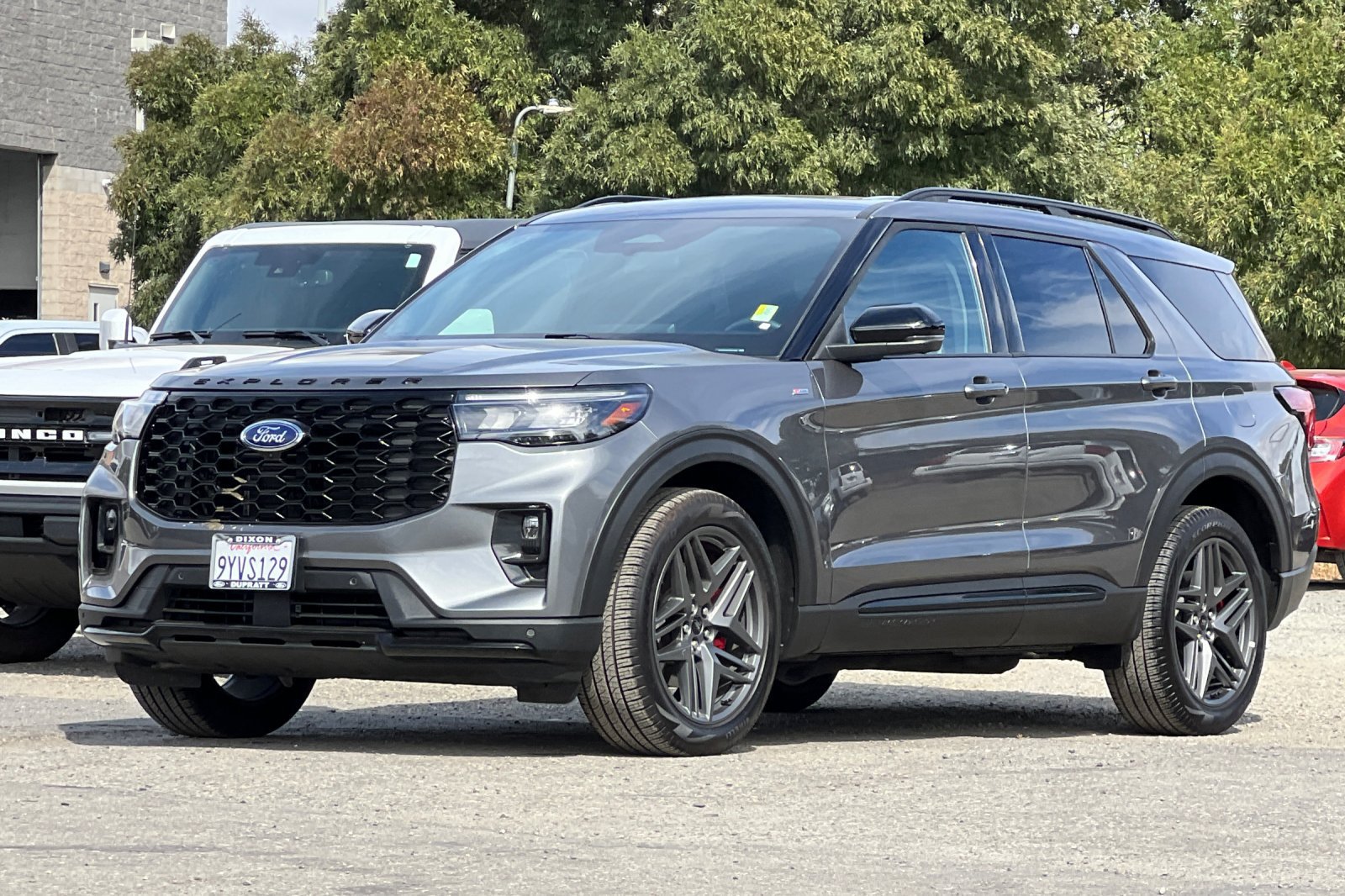 Used 2026 Ford Explorer ST-Line w/ ST-Line Street Pack AWD/4WD image 8