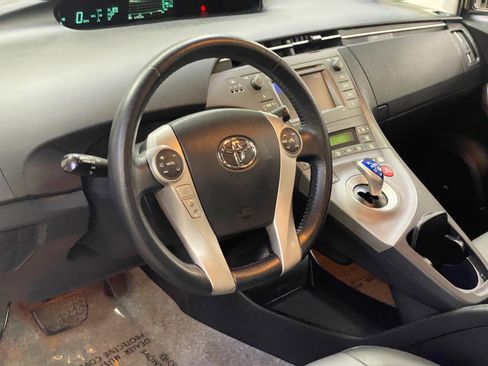Used 2013 Toyota Prius Four image 15