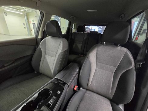 Used 2023 Nissan Rogue SV FWD image 21